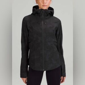 NWOT NEW Lululemon Break a Trail Jacket Heritage 365 Camo Deep Coal Multi